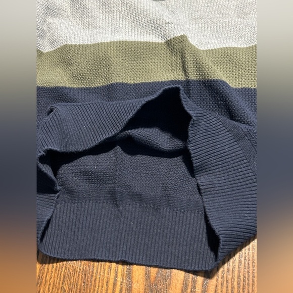 Ben Sherman Men’s Medium Crewneck Colorblock Sweater classic preppy - Picture 10 of 11